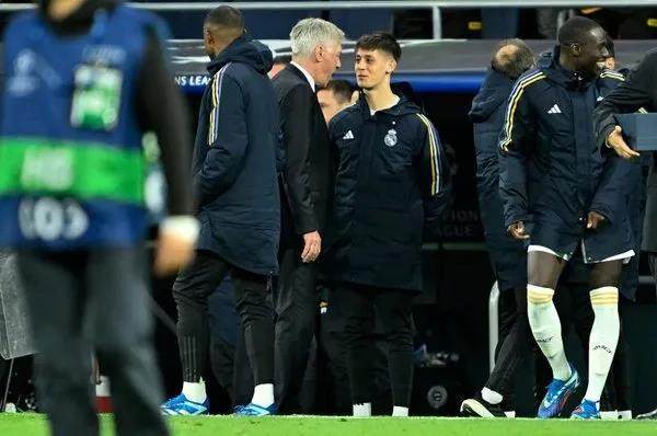 0出场居莱尔伤病戴帽，安帅解围：我21时伤停了两年